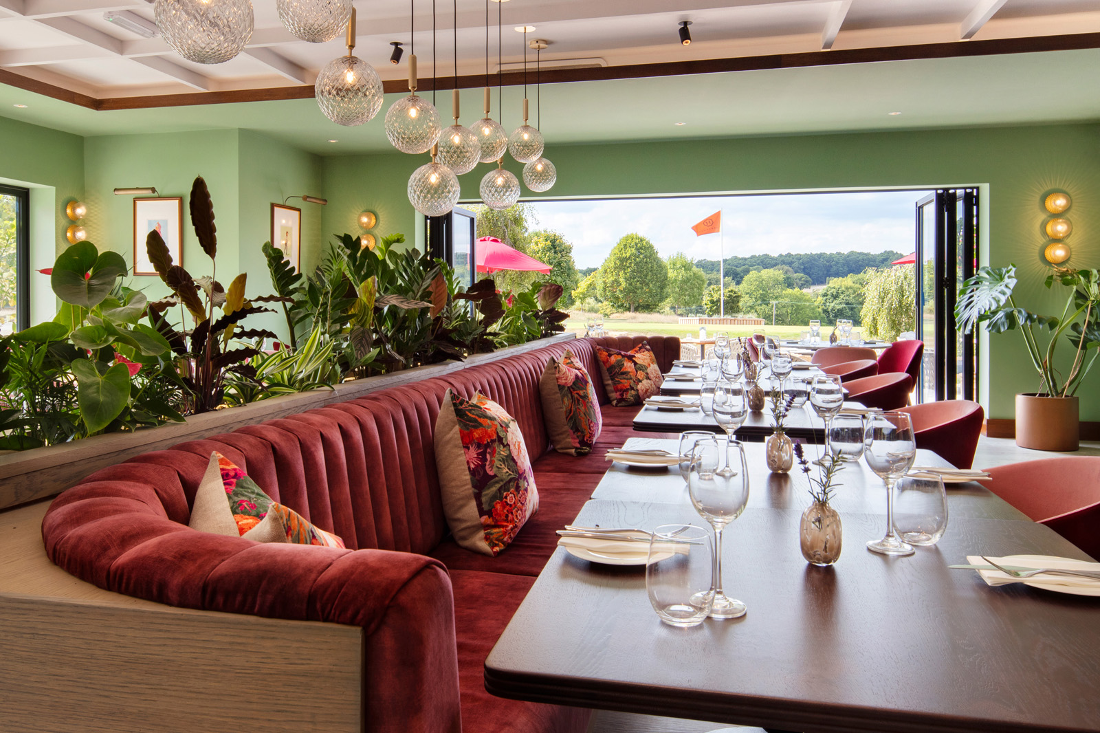 Hamptworth Golf Clubhouse Restaurant Interior